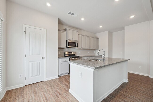 Building Photo - Enclave at Dawson Forest