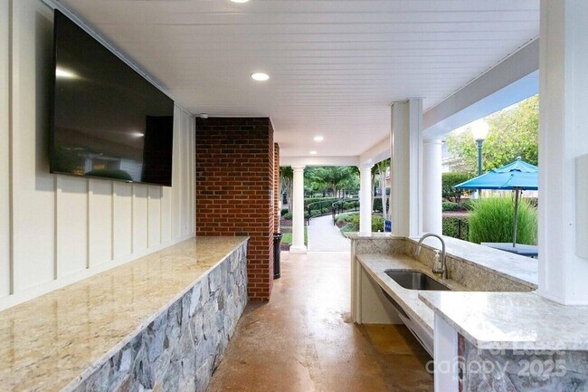 Building Photo - 117 Abberly Green Blvd