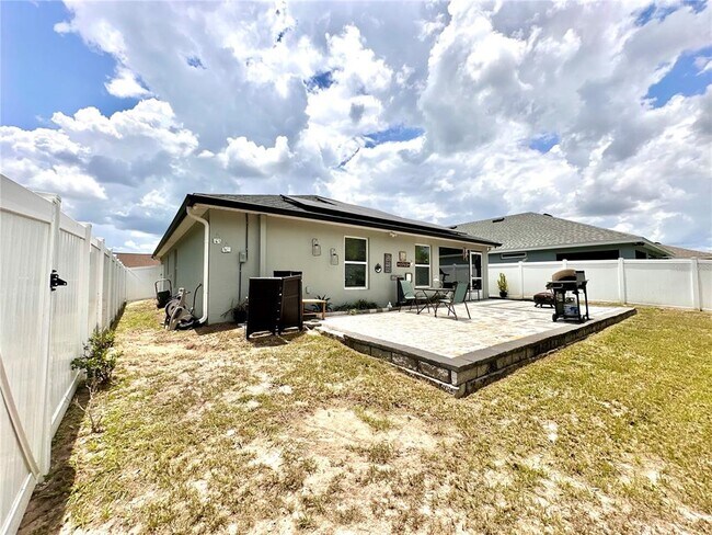 Building Photo - 144 Foxtail Loop