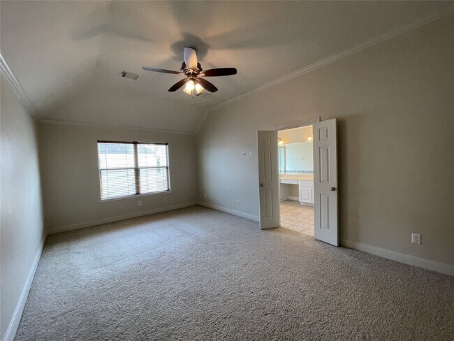 Building Photo - 326 Malone St