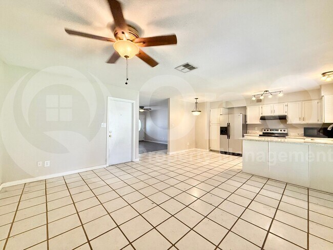 Building Photo - 1614 W Brooks St