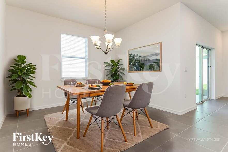 Building Photo - 1232 Spokane Pt