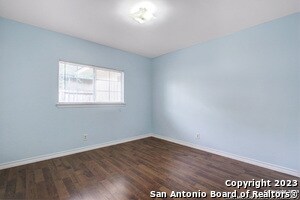 Building Photo - 5531 Ivanhoe St