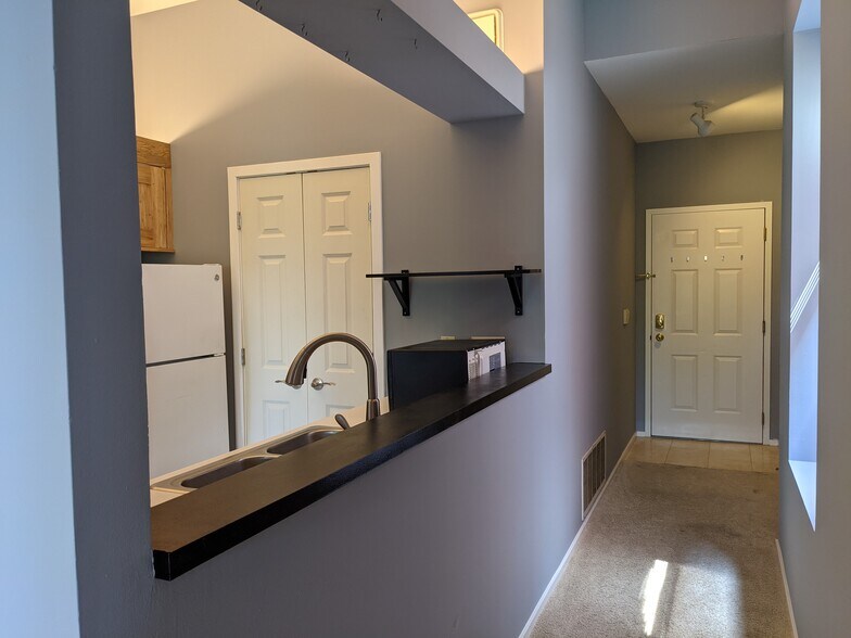Kitchen and front door - 4496 Maryland Ave