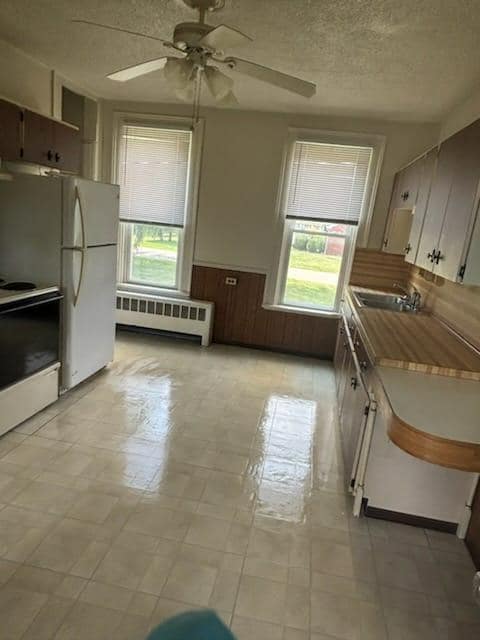 Building Photo - 1910 S Custer Rd