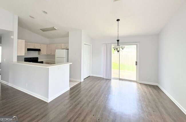 Building Photo - 120 Pleasant Breeze Way