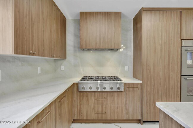 Building Photo - 243 Woodcrest Rd