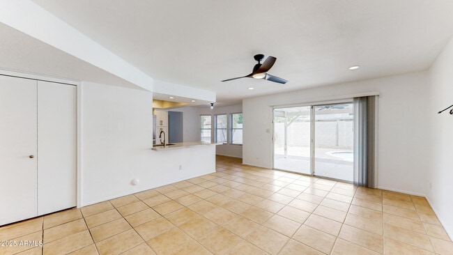 Building Photo - 6172 E Nisbet Rd