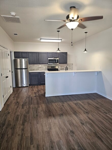 Building Photo - 6925 Lakeridge Dr