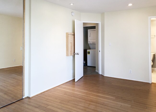 Building Photo - 1 Buccaneer St