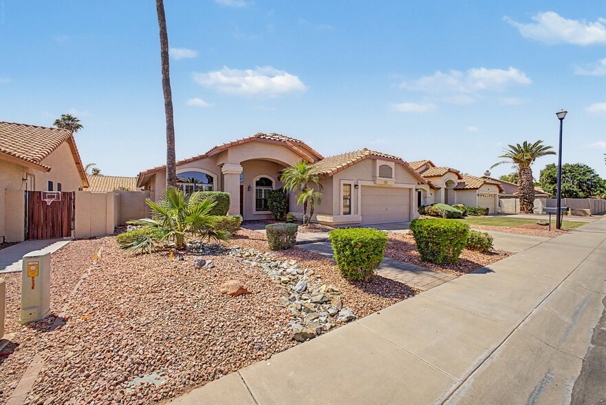 Building Photo - 7243 W Morrow Dr