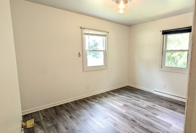 Building Photo - 936 Seminole Rd