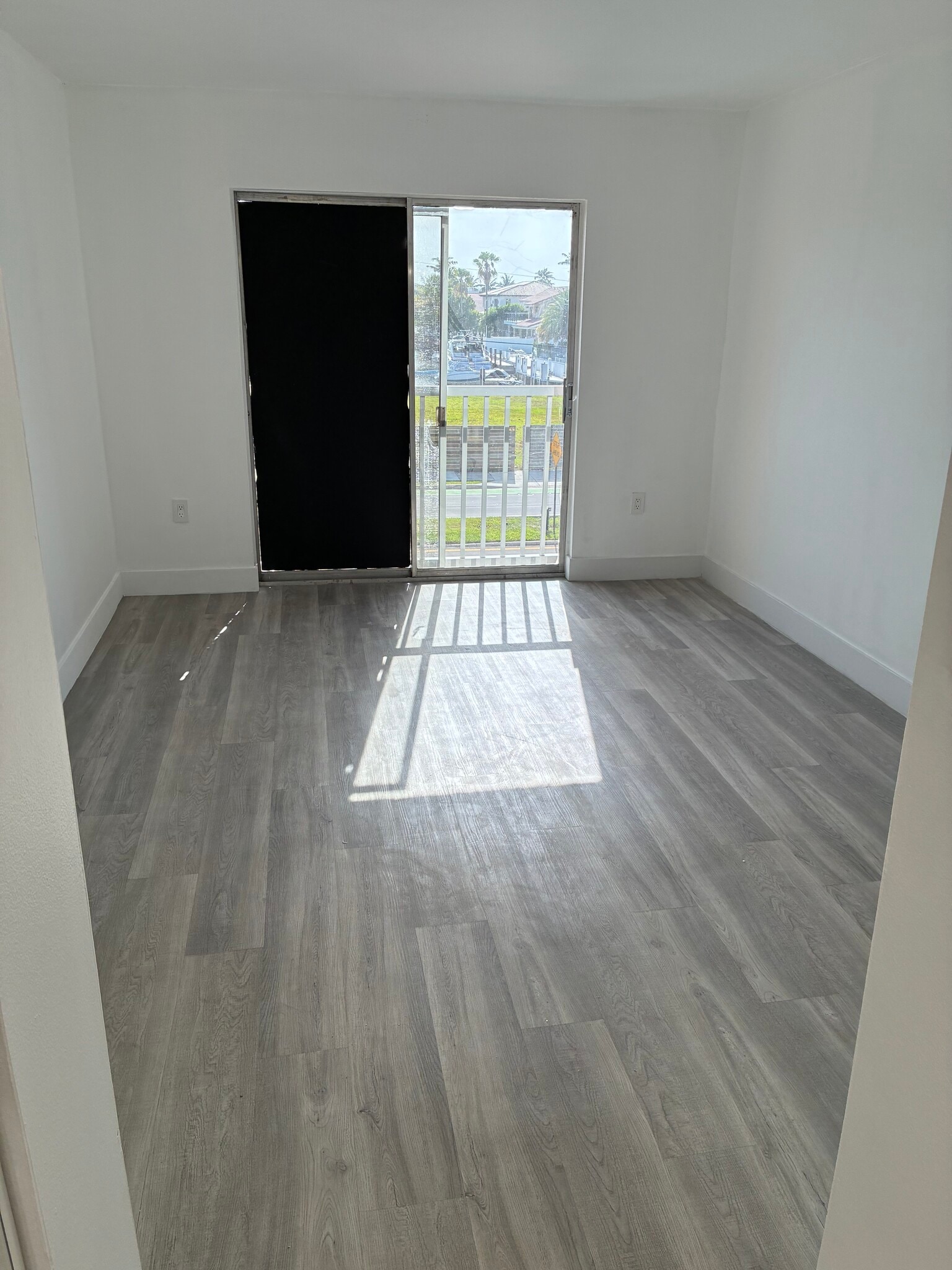 Building Photo - 17051 NE 35th Ave