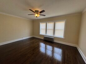 Building Photo - 2510 N LeClaire Ave