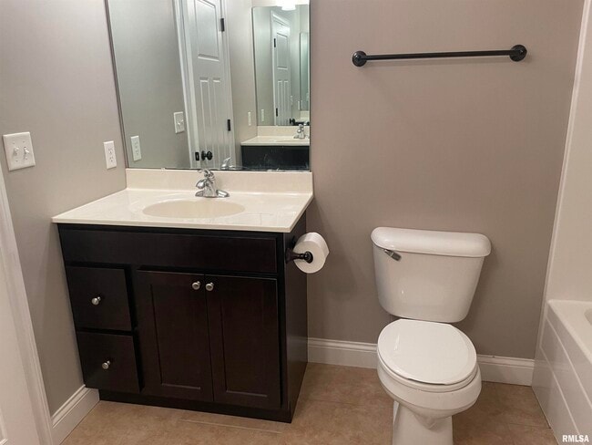 Building Photo - 700 Garvey Ln