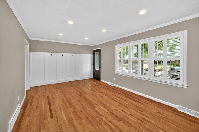 Building Photo - 433 Potomac Dr