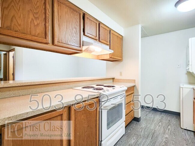 Building Photo - 4852 SW MURRAY Blvd