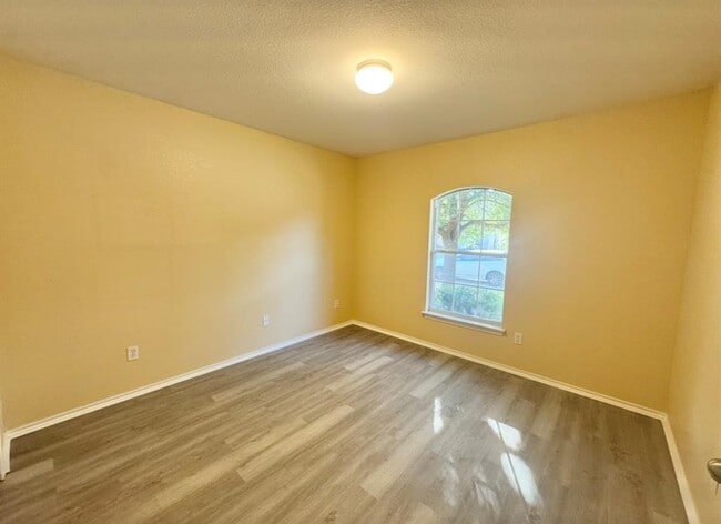 Building Photo - 12809 Wood Lily Tr