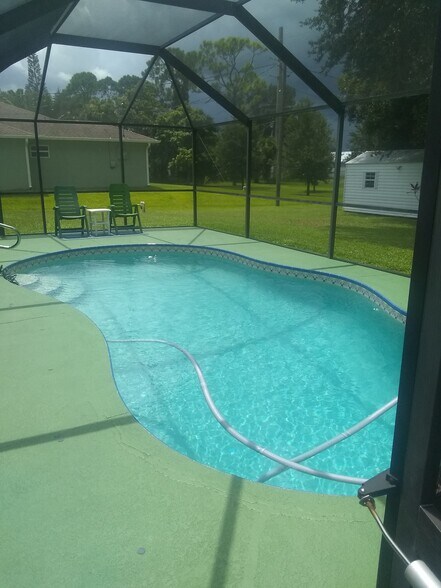 Enclosed pool screened cage - 147 Filbert St