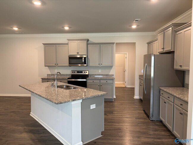 Building Photo - 105 High Leaf Dr
