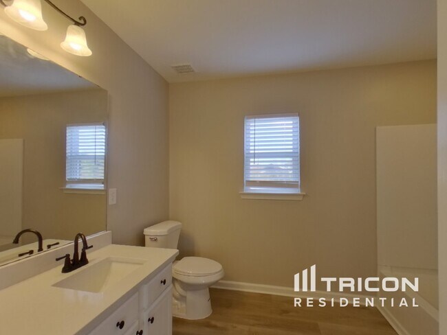 Building Photo - 379 Charter Oak Ct