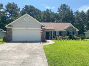 Building Photo - Beautiful 3 Bedroom Home with Fireplace & Private Backyard in Pooler