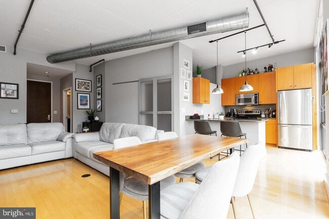 Building Photo - Stylish 1BR Rental in the Heart of Alexand...