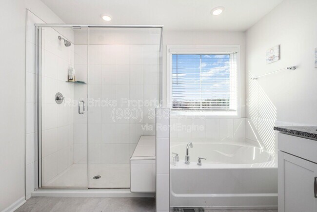 Building Photo - 7901 Iron Rd