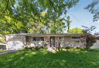 Building Photo - Unbeatable Prairie Village Location - 3BR/1BA Home, Fully Fenced Yard, Laundry Hook Ups, Attached...
