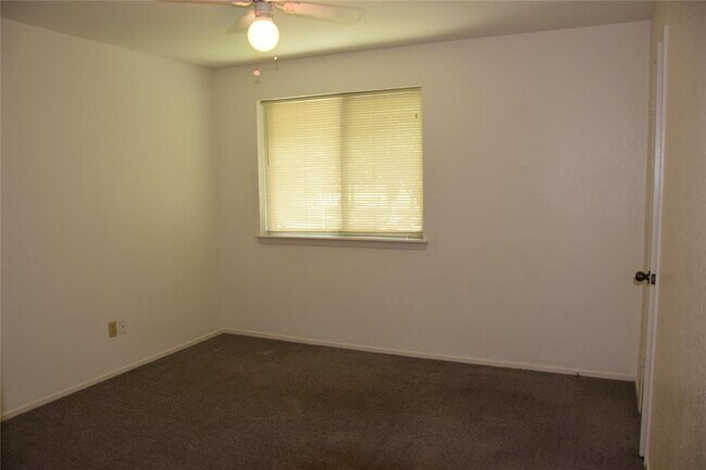 Building Photo - 15357 Falmouth Ave