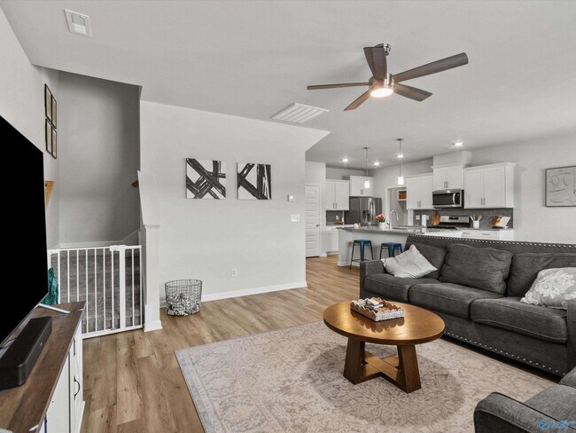 Building Photo - 209 Allegro Cir