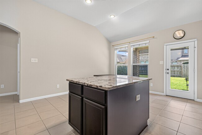 Building Photo - 9718 Justin Ridge Ln