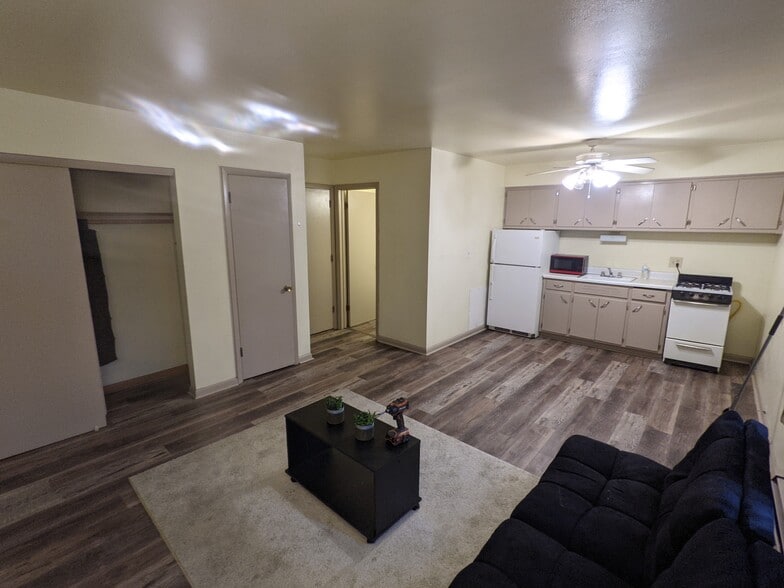 Building Photo - 3401 W Wells St