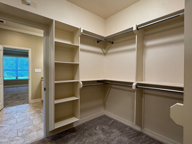Building Photo - 11248 Fox Trail
