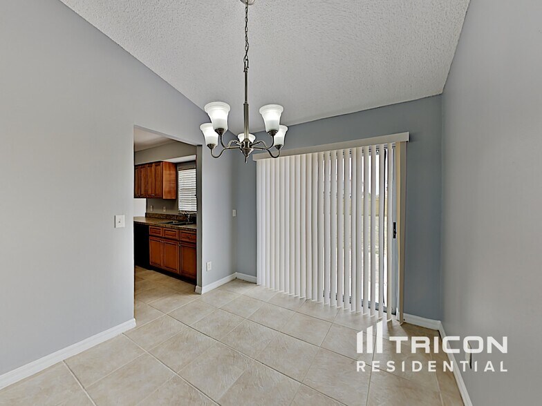 Building Photo - 1716 Golden Poppy Ct