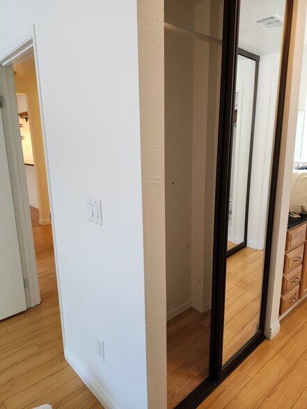 Building Photo - 40425 Chapel Way