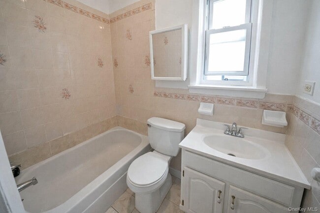 Building Photo - 138-41 230th Pl