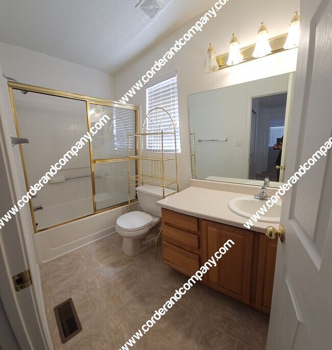 Building Photo - Wonderful 4 Bedroom, 3 Bathroom, 1 Car Gar...