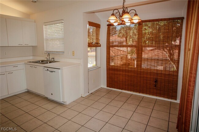 Building Photo - 732 Woodshire Ln