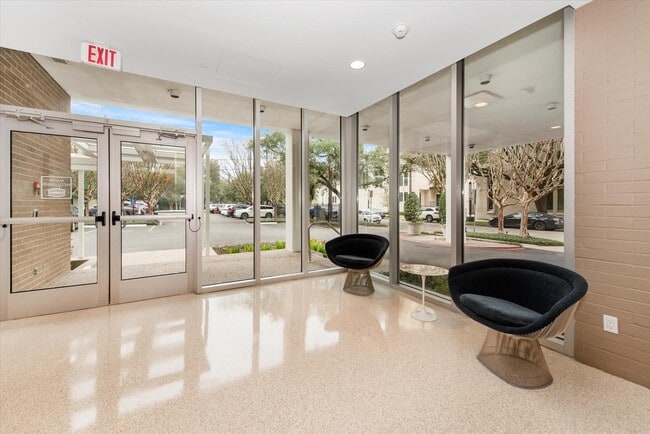 Building Photo - 3600 Montrose Blvd