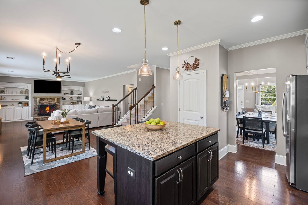 Building Photo - 3420 Pleasant Springs Dr