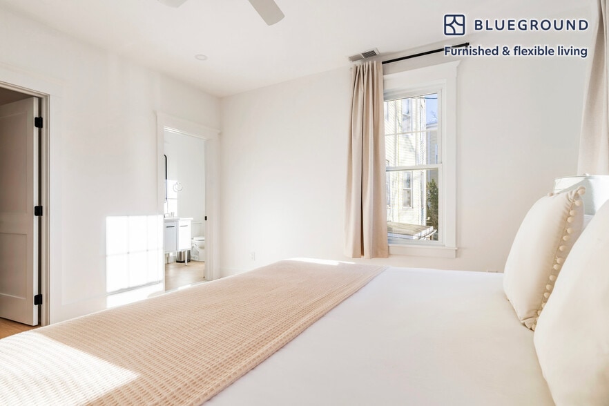 Building Photo - 50 Kinnaird St