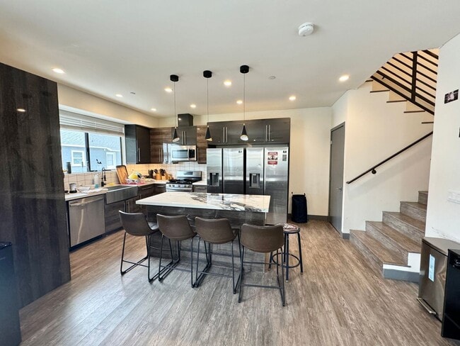 Building Photo - dun8385