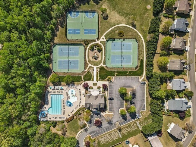 Building Photo - 5165 Sherwood Way