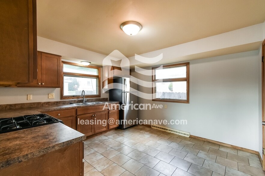 Building Photo - 7506 W Glendale Ave