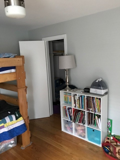2nd bedroom - 435 N Oak Park Ave
