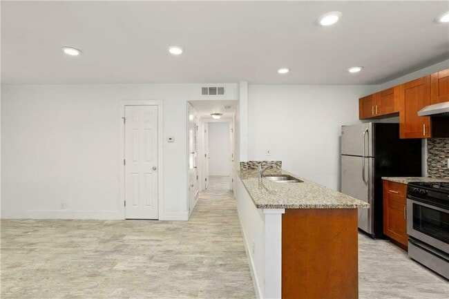 Building Photo - 5820 Berkman Dr