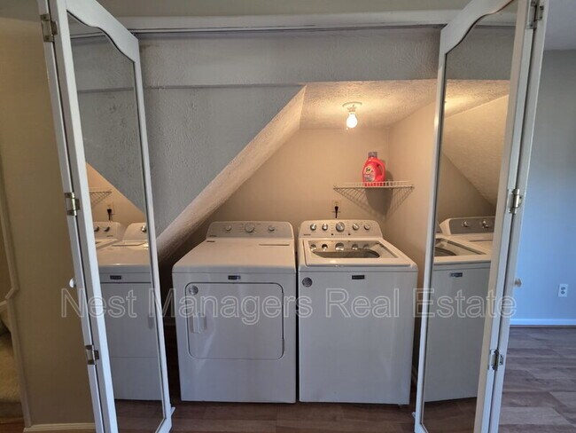 Building Photo - 4618 Fen Ct