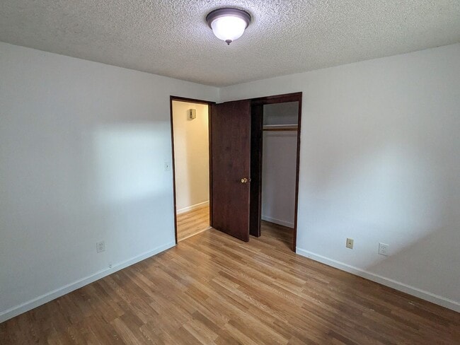 Building Photo - 2970 Phipps Ln NE