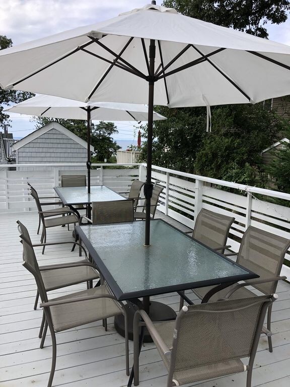 Building Photo - 30 Point Breeze Dr